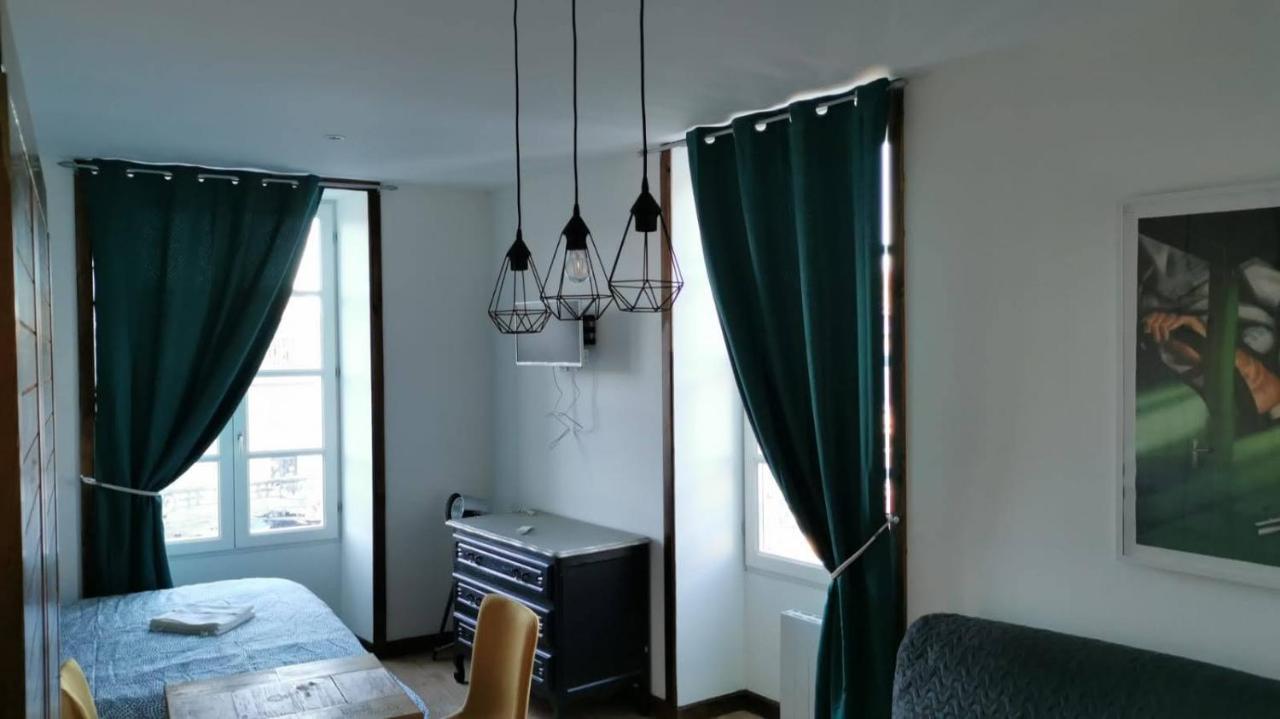 Centre Confolens Studios Renoves ภายนอก รูปภาพ